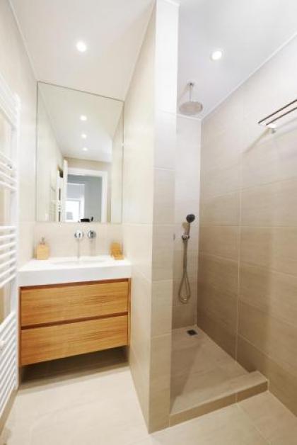 Lux Central Apt at Kolonaki Area - image 9