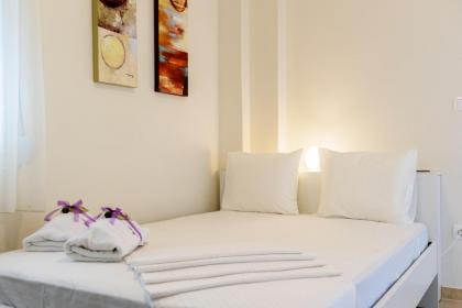Lovely Petit Apt in Athens - image 1
