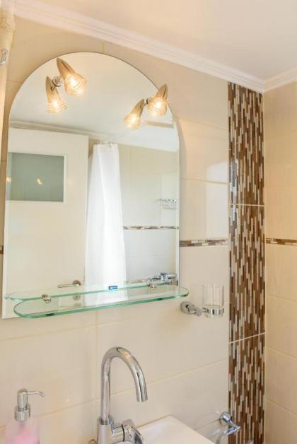 Lovely Petit Apt in Athens - image 11