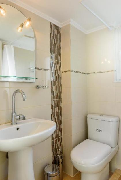 Lovely Petit Apt in Athens - image 4