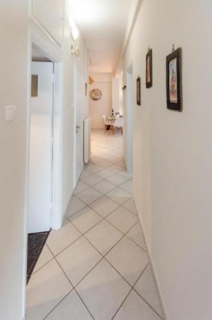 Pisces - City Center Apartment - image 15
