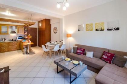 Pisces - City Center Apartment - image 3