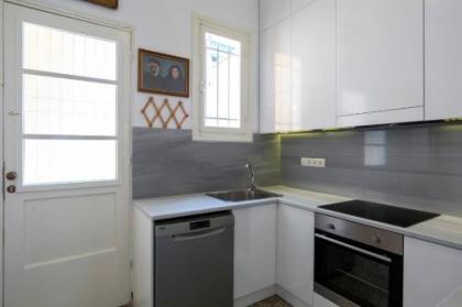 Athens central apt with roof top - EP9G - image 15