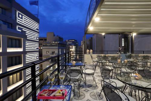 V1935 Luxurious Apartments - main image