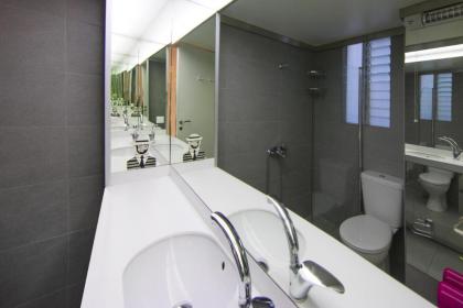 Artistic apartment next to everything - image 16