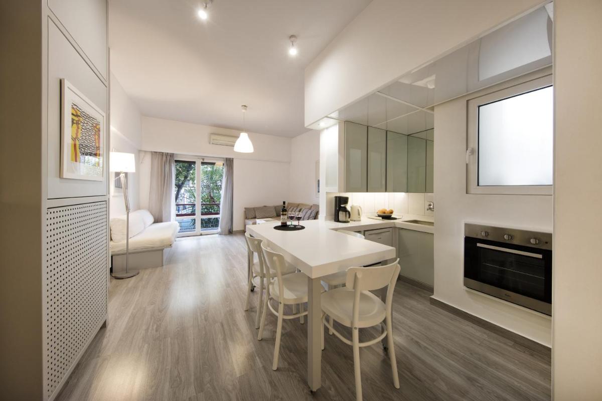 Artistic apartment next to everything - image 6