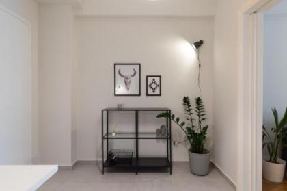 Modern Flat next to the USA Embassy by UPSTREET - image 11