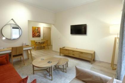 Phaedrus Living City Center Luxury Flat Kolonaki - image 3