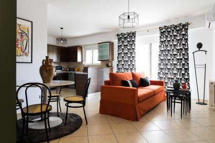 Athenian Stylish 2 bdrm Apartment - image 11