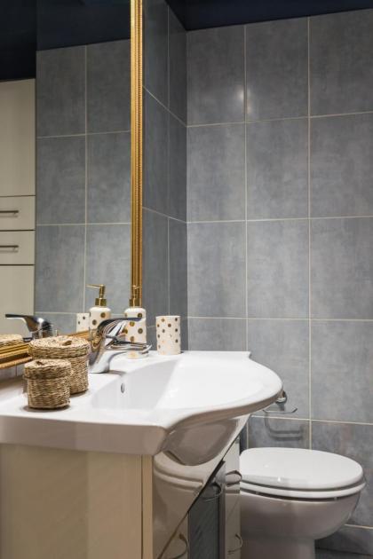 Athenian Stylish 2 bdrm Apartment - image 13