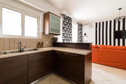 Athenian Stylish 2 bdrm Apartment - image 15