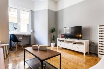 Chic and Cosy Flat in Plaka by UPSTREET - image 3