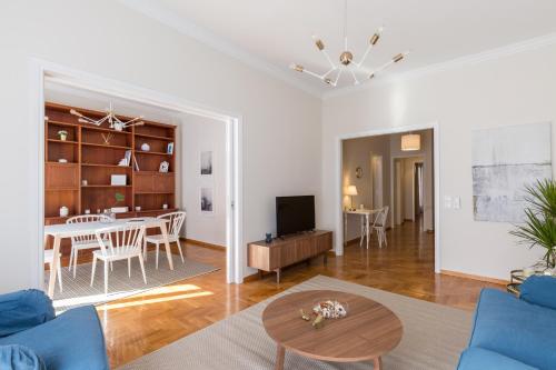 Chic Flat in the Heart of Athens by UPSTREET - image 2