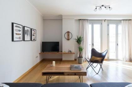 Stylish and Spacious 2BD - Thiseio by UPSTREET - image 5