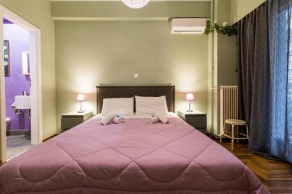 Modern-Vintage apartment by Acropolis museum - image 12