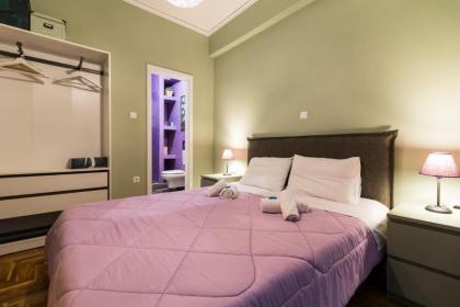 Modern-Vintage apartment by Acropolis museum - image 20