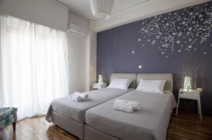 Modern-Vintage apartment by Acropolis museum - image 3