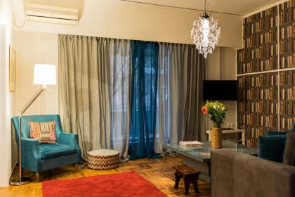 Modern-Vintage apartment by Acropolis museum - image 8