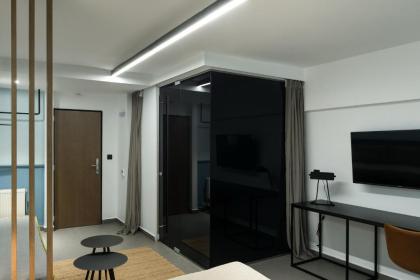 Sir Athens - image 7