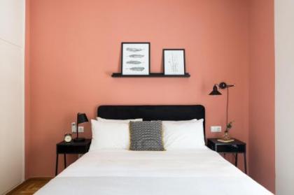 Urban Chic 1BD Apartment in Hilton district by UPSTREET - image 11