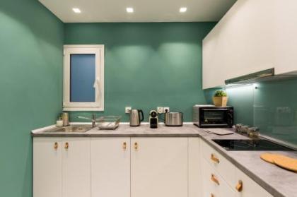 Urban Chic 1BD Apartment in Hilton district by UPSTREET - image 13