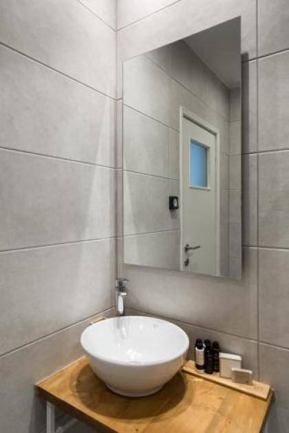 Urban Chic 1BD Apartment in Hilton district by UPSTREET - image 15