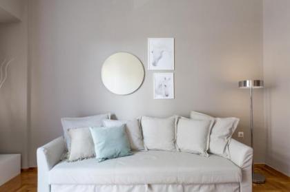 Urban Chic 1BD Apartment in Hilton district by UPSTREET - image 6