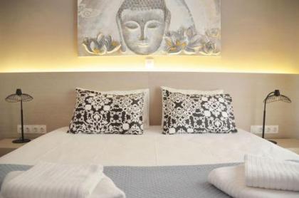 Hadrian by Heloni Apartments - image 11