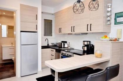 Hadrian by Heloni Apartments - image 2