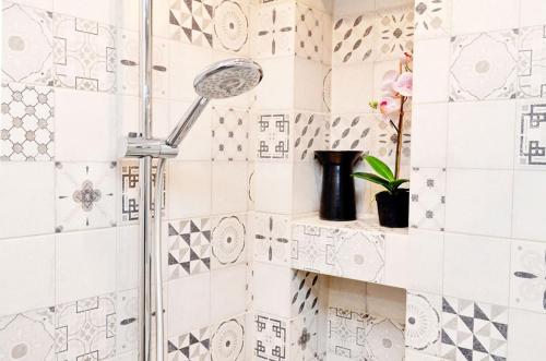 Hadrian by Heloni Apartments - image 5