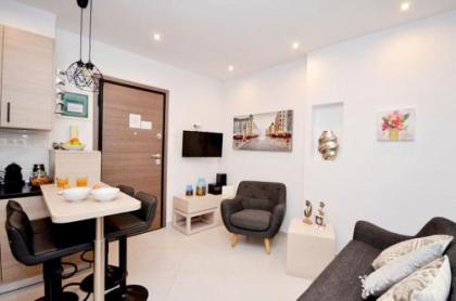 Hadrian by Heloni Apartments - image 7