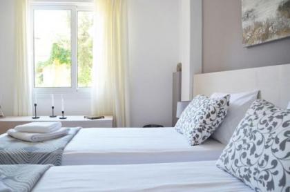 Hadrian by Heloni Apartments - image 9