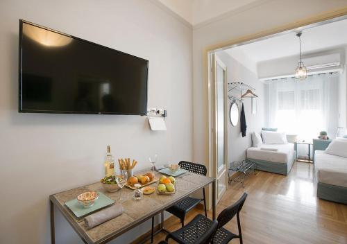 Attractive Flat near the Acropolis Museum & Metro Station by Athenian Homes - image 6
