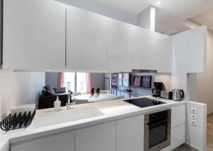 Kolonaki Square Apartment - image 4