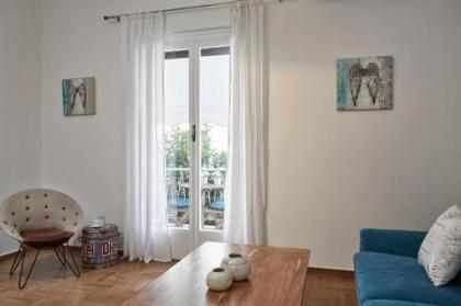 Cozy and Bright 2BD Apartment in Kolonaki - image 11