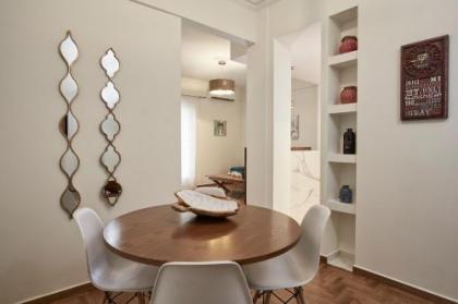 Cozy and Bright 2BD Apartment in Kolonaki - image 13
