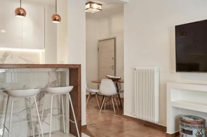 Cozy and Bright 2BD Apartment in Kolonaki - image 14