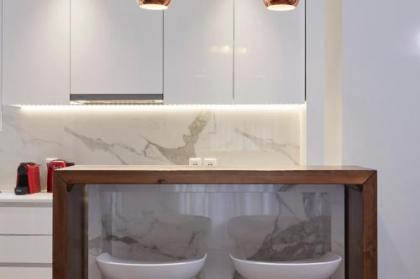 Cozy and Bright 2BD Apartment in Kolonaki - image 7