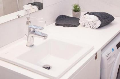 Fully Renovated Modern Beauty In Central Athens! - image 12