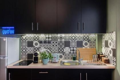 Live Life Plaka Apartments - image 4