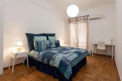 Lovely 2 bedroom apt in Metaxourgio Center - image 10