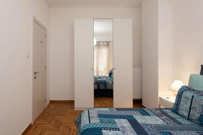 Lovely 2 bedroom apt in Metaxourgio Center - image 12