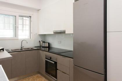 Lovely 2 bedroom apt in Metaxourgio Center - image 6