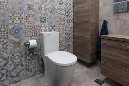 Lovely 2 bedroom apt in Metaxourgio Center - image 7