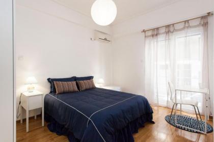 Lovely 2 bedroom apt in Metaxourgio Center - image 8