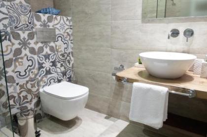 Elegant 2BD Apartment in the heart of Athens - image 9