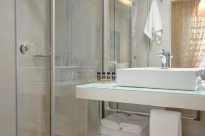 Athens Platinum Rooms and Suites - image 8