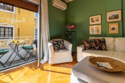 Hidesign Athens Apollon Luxury Apt in Plaka Acropolis - image 5