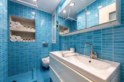 Hidesign Athens Apollon Luxury Apt in Plaka Acropolis - image 8
