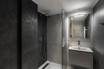 Pangrati Grove Apartment - image 17